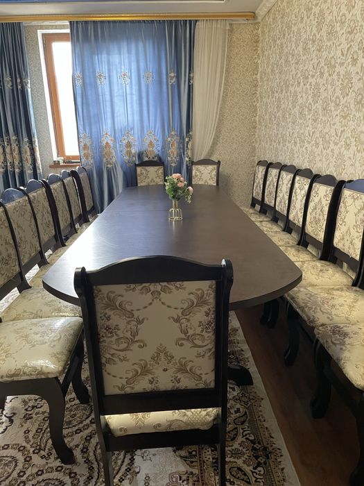 Продам Стол только стол без стульев