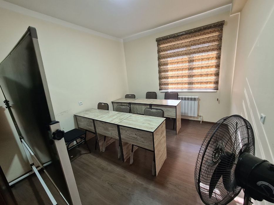 Аренда офиса на 1м этаже, высокая проходимость, под центр или офис