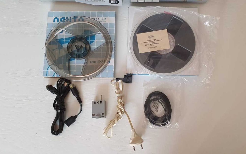 Катушечный магнитофон Эльфа 201-3 «Диктор»