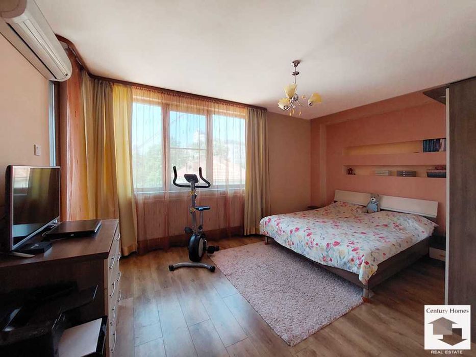 Продава се Четиристаен апартамент в Велико Търново, Център - 136 кв.м за 2028 €/кв.м - Снимка #10