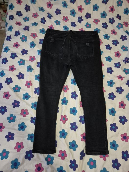 Blugi Bershka mărimea 46