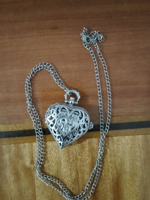 Часы украшение женские