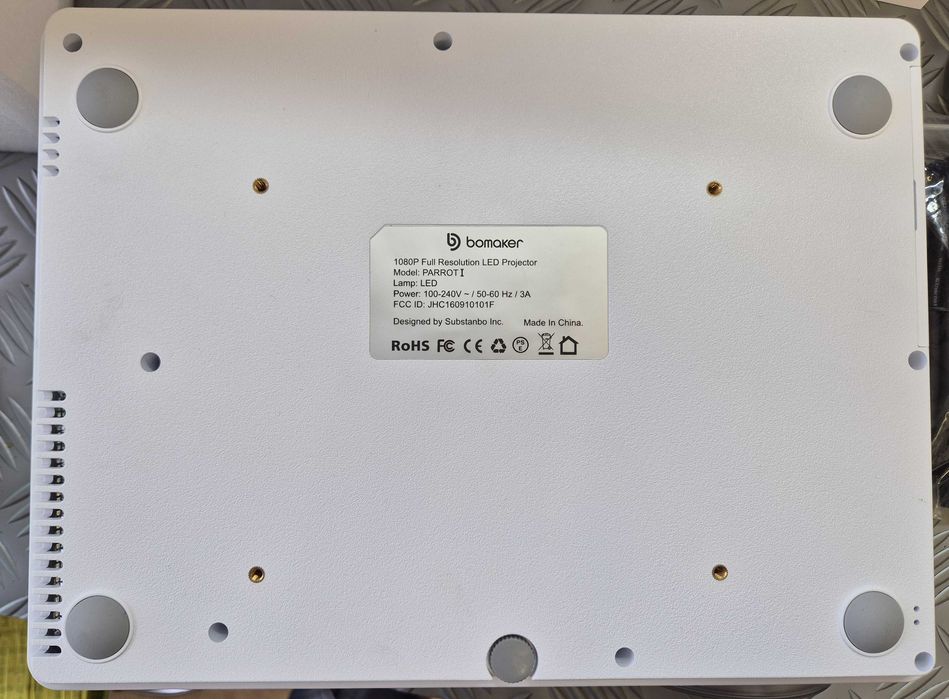 Bomaker Parrot 1 1080P LED проектор  300 ANSI Lumens 9000:1