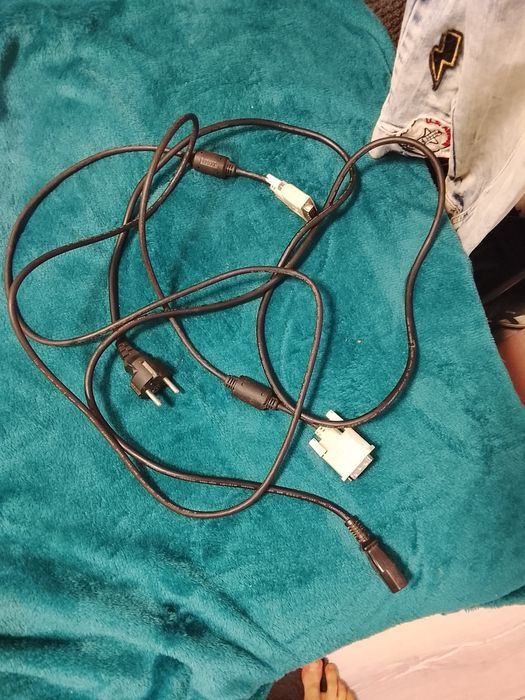 Vând PC offfice  nu-i de gaming