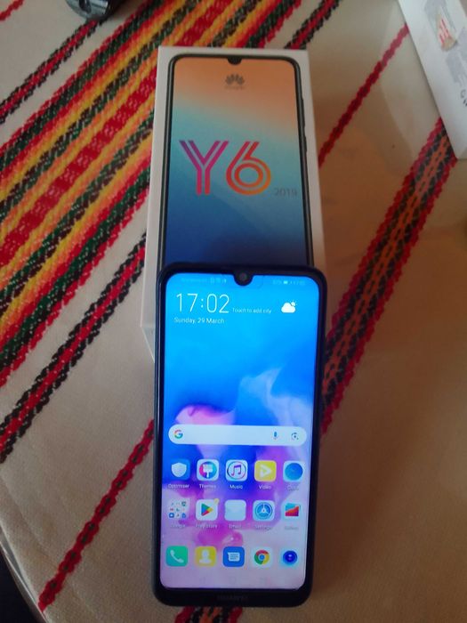 Продавам телефон HUAWEI Y6