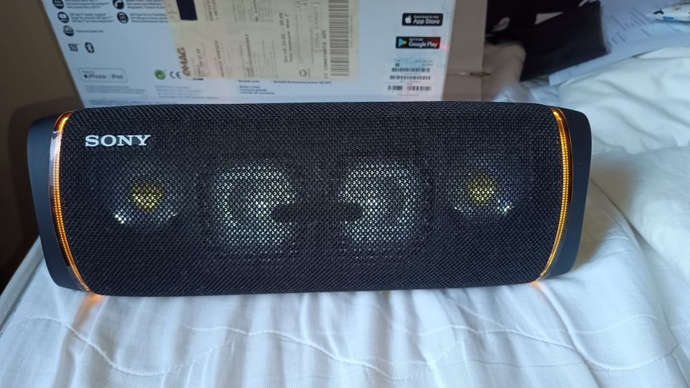 Vând wireless speaker Sony SRS-XB43