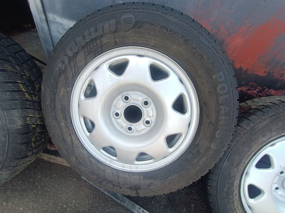 ЖЕЛ.ДЖ с гуми 205/70/15 Barum