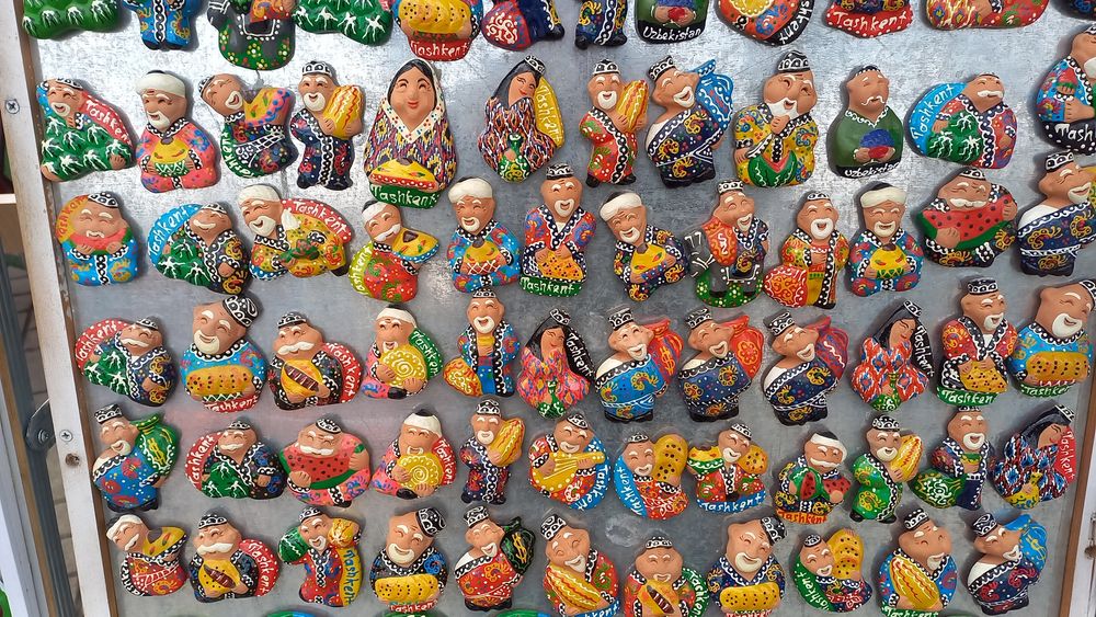 Сувенирные магниты разные