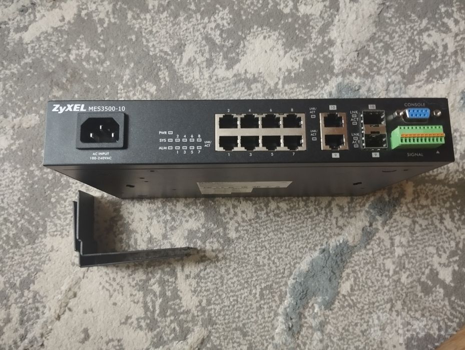Professional tarmoq uskunasi — ZyXEL MES3500-10