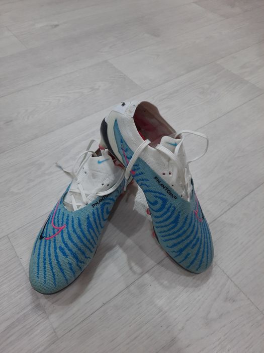 Бутсы футбольные