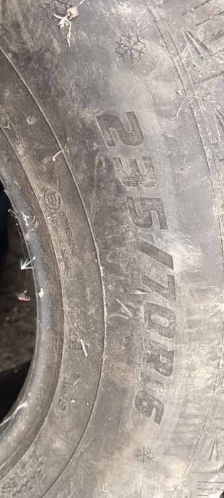 Покрышка от уаз 235/70/16
