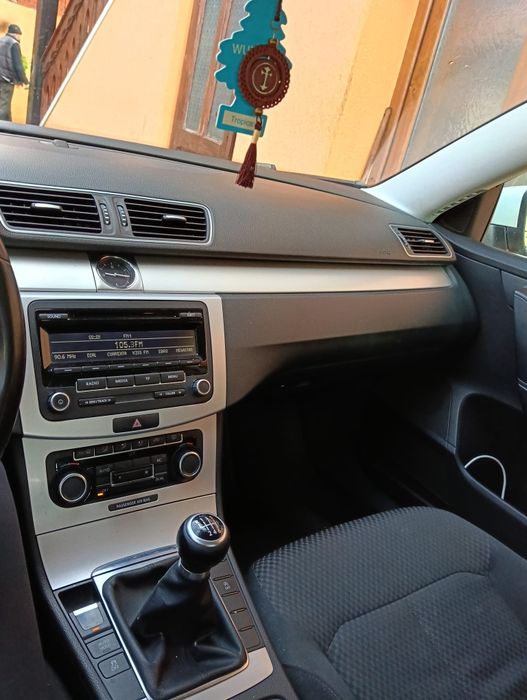 VOLKSWAGEN Passat 2011 — imagine 4