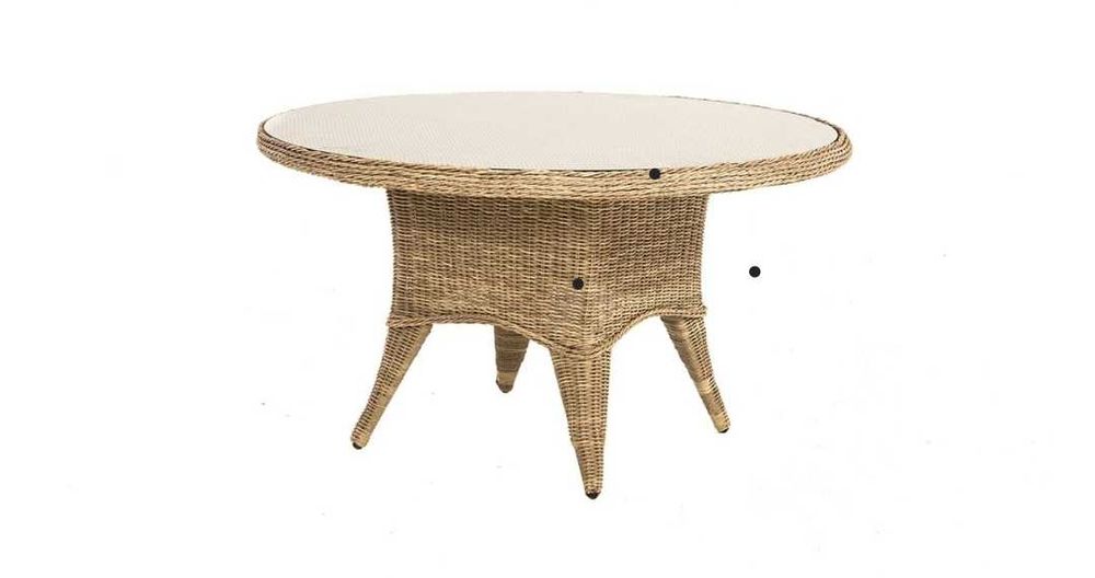 Стол из искусственного ротанга