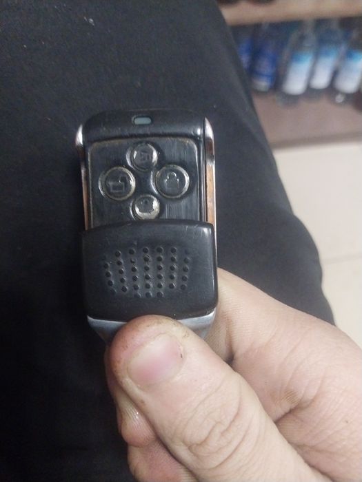 Продам мазду срочно без воздуха