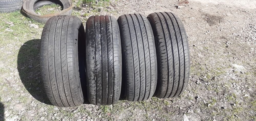 Vând 4 anvelope Michelin
