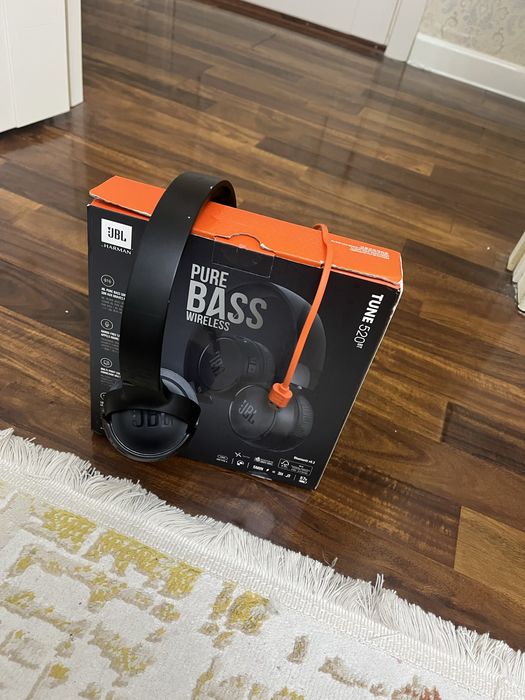 наушники JBL 550 BT