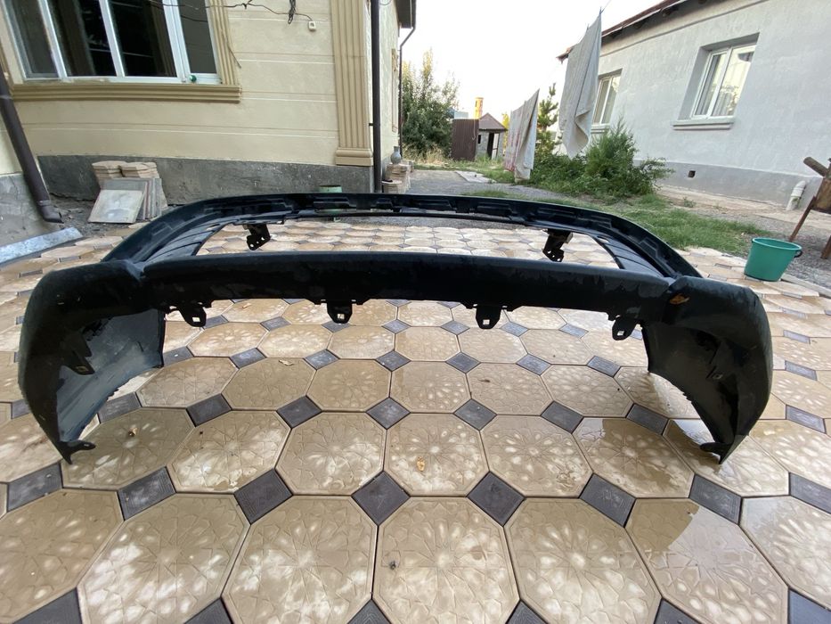 Бампер на tayota camry 55