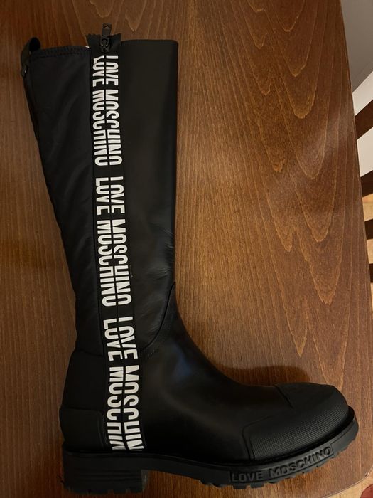 Зимни дамски боруши Мошино