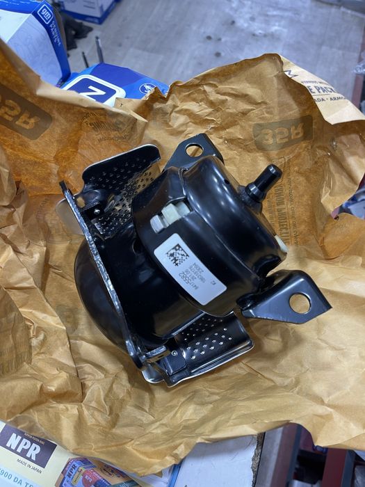 Tahoe-1 Motor podushka Gm RH