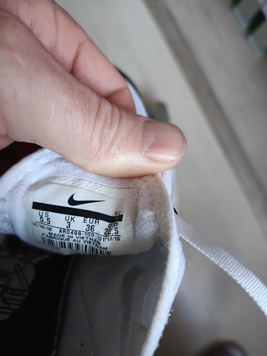 Adidasi dama Nike