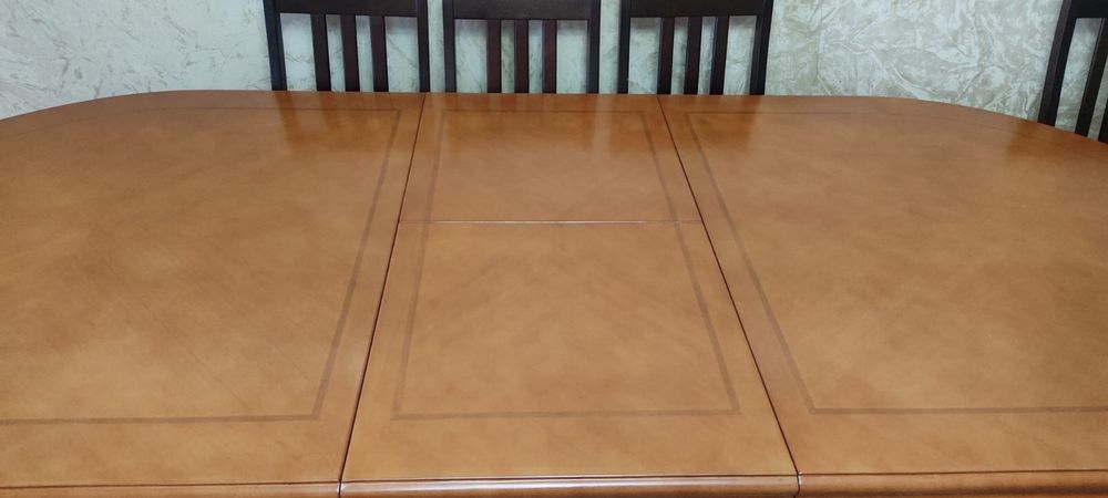 Продам хороший стол