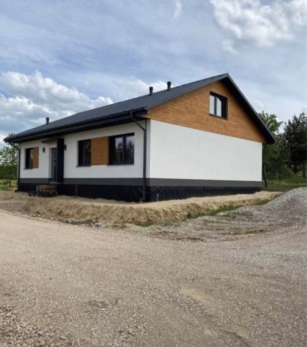 Vând case din panouri sandwich și cabane