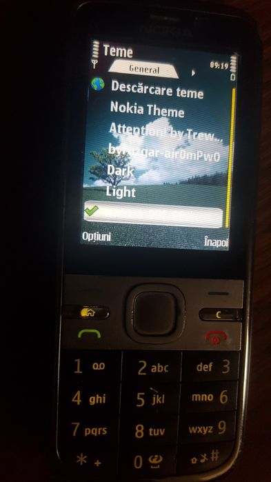 Cu butoane ,Nokia C5.00