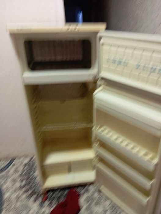 Холодильник бытовой