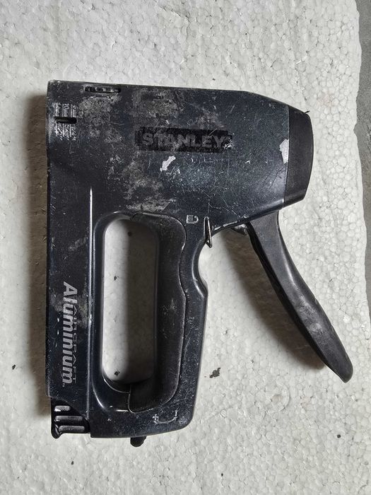 Ръчен такер Stanley