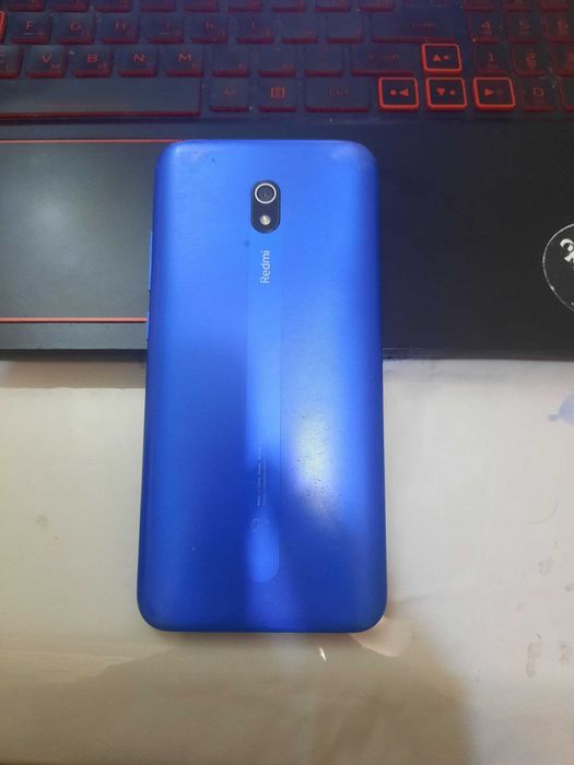 Продам телефон REDMI 8A