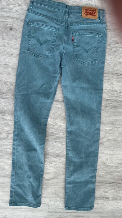 Blugi Levi’s S marimea