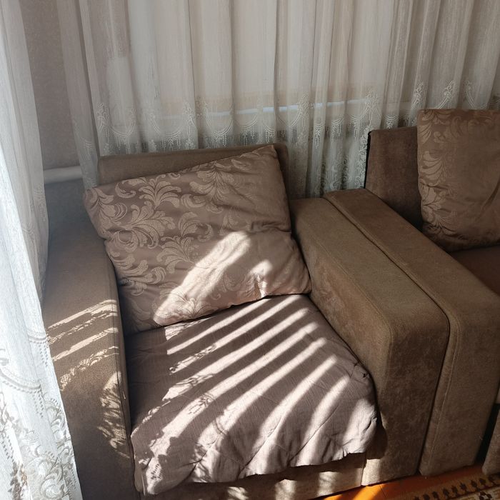 Продам диван и кресло