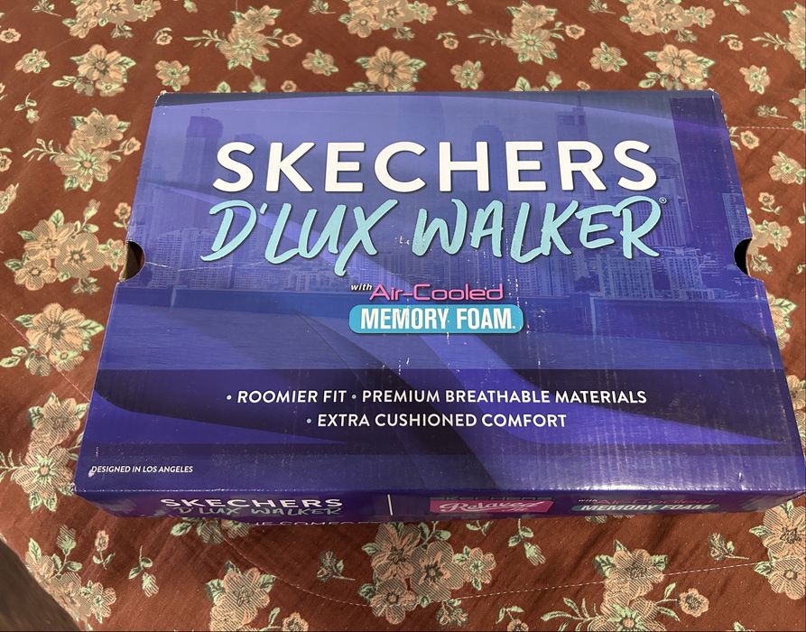 Фирменные кроссовки Skechers