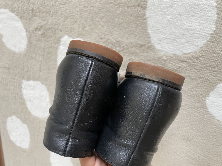 Черни кожени боти