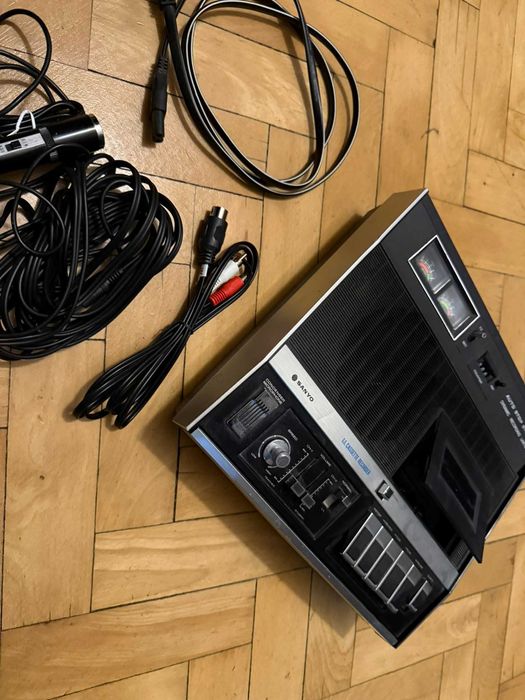 Casetofon profesional SANYO LL M2508Z