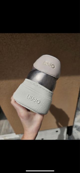 Lui Jo кецове чисто нови