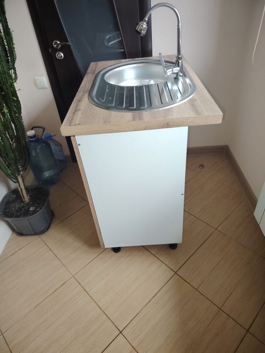 Продам кухонную тумбу мойку