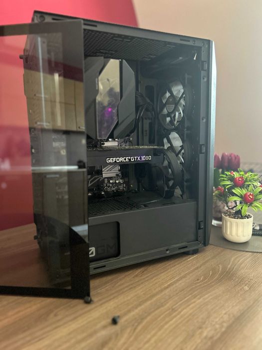 Компютърна конфигурация GIGABYTE AORUS Gaming PC | GTX 1080 | 16GB DDR4 4400MHz | Z390
