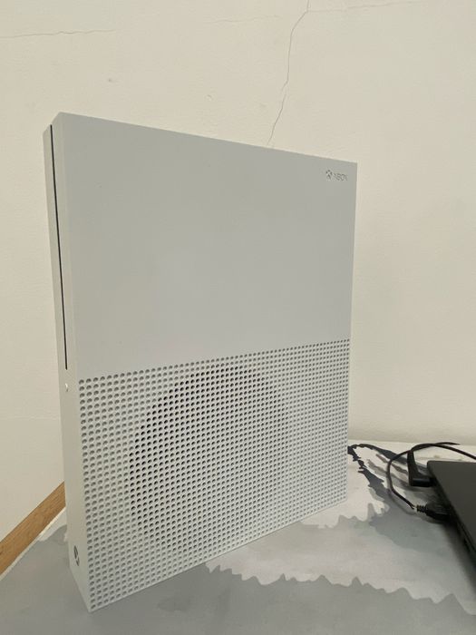 продам xbox one s