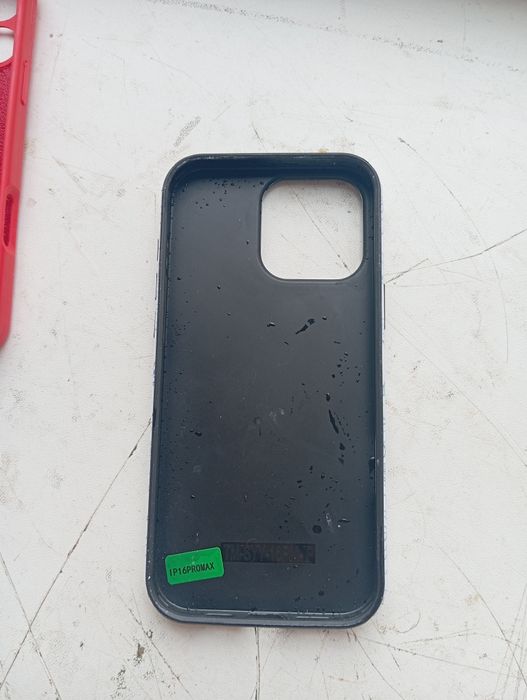 Чехлы для iPhone 16 pro max