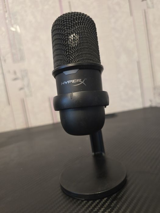 Продам микрофон HyperX SoloCast