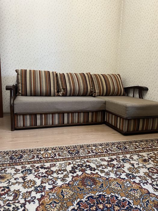 Ковер шерстяной новый