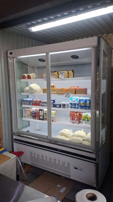 Горка Холодильники Витрины Гастроном