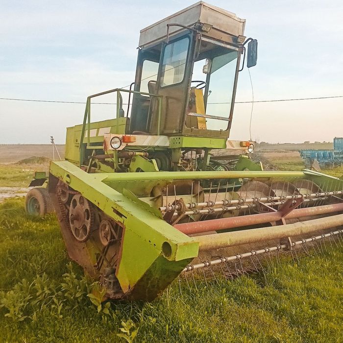 Beda uradigan traktor sotiladi.