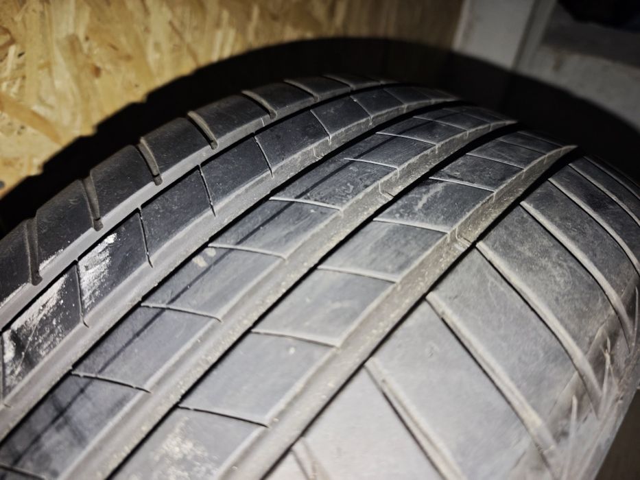 Anvelopa Vara BRIDGESTONE Turanza T005 215/50 R17 95W protecție janta