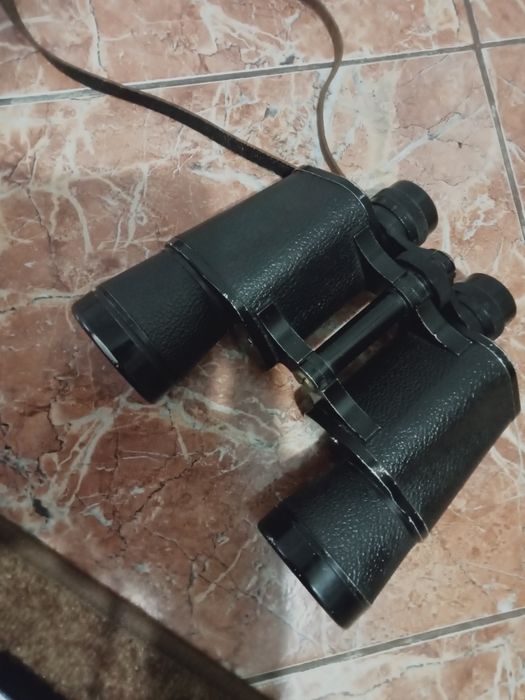 Бинокъл  10x50 190 лв.