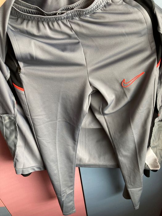 Детски спортен екип nike