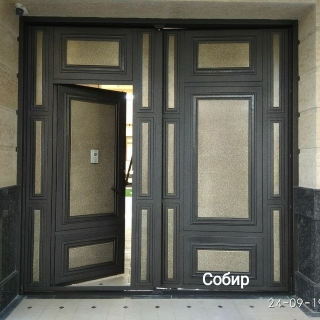 Покраска ворот. Дарвоза краскалаш. Darvoza bo'yash.