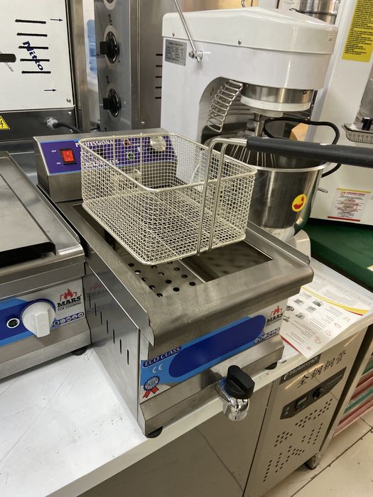 Фритюрница,Чикен аппарат Турция