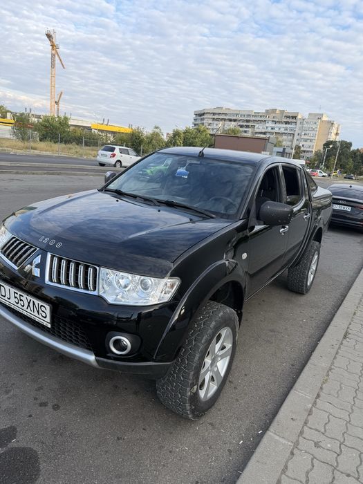 Mitsubisi L200 2012